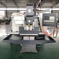 Fraiseuse verticale légère à commande numérique CNC automatique à 3 broches XH7136 JIUCHENG à haute efficacité, système GSK, BT40 mécanique