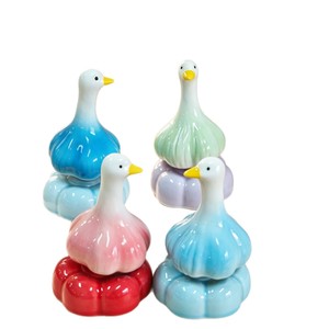 Mignon canard en céramique décoratif pour voiture, ornement créatif de bureau, anti-stress, cadeau d'anniversaire - Product Image 5