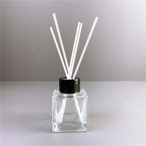 30Ml 1Oz 50Ml 100Ml 150Ml Rỗng Sang Trọng Vuông Hình Chữ Nhật Nước Hoa <span class=keywords><strong>Reed</strong></span> Thủy Tinh Màu Đen Trong Suốt Khuếch Tán Chai Với Vít Nắp - Product Image 4