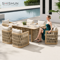 Ensemble table et chaises en teck massif moderne haut de gamme pour villas et salles à manger