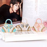 Porte-clés fantaisie en émail coloré pour femme, pendentif de sac en forme de sac à main rose et bleu avec strass, idéal pour un cadeau
