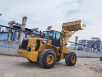 Chargeuse sur pneus Caterpillar 966H d'occasion, d'origine japonaise, faible nombre d'heures de fonctionnement, peinture d'origine