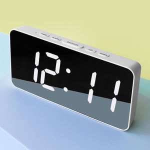Horloge de bureau électronique à LED avec surface miroir numérique, grand chiffre, luminosité réglable, fonction snooze, décoration de salon, décoration de la maison - Product Image 5
