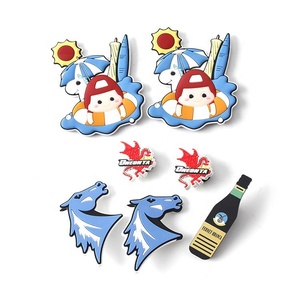 Chaussures à semelles lumineuses en PVC personnalisées en usine chaussures de charme décorées avec des chaussures à semelles pour enfants - Product Image 3