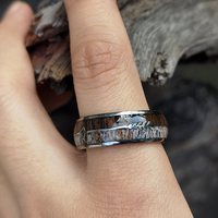 Bague pour homme en carbure de tungstène Tizti avec incrustation bois et motif flèche en bois de cerf, résistante aux rayures, pour mariage, vente en gros