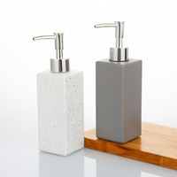 Ensemble de bouteilles de style européen à pression carrée en plastique ABS pour hôtel désinfectant pour les mains gel douche bouteilles de distribution de détergent à lessive vides