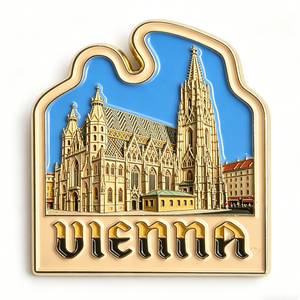 Pin Esmaltado de la Catedral de San Esteban de Viena - Chapado en Oro, Metal con Impresión UV, Souvenir de Viaje para el Día del Padre - Product Image 1