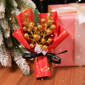 Cadeau de Noël, petit bouquet de Noël, cadeau créatif, bouquet artificiel avec pommes de pin et Père Noël - Product Image 1
