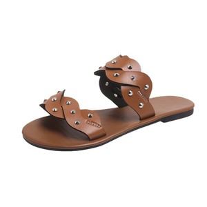 Sandales plates et mules tendance pour femmes, Nouveauté été 2024, style européen et américain, à rivets, bout rond, grandes tailles, Wholesale231 231 - Product Image 5