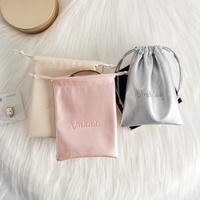 Sacs cadeaux en cuir PU avec logo personnalisé, pochettes de rangement à cordon pour bijoux, pochettes d'emballage pour bagues, boucles d'oreilles, colliers, bracelets