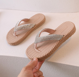 Girls Flip-flops Sandals New Summer Children Soft-soled Sandals Wear Bright Flip-flops <b>Slipper</b> - Product Image 4
