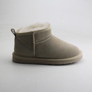 Stivali da <span class=keywords><strong>Donna</strong></span> con Logo Personalizzato in Pelle di Vitello Scamosciata Taglie 36-41 Certificati BSCI - Product Image 4