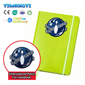 Diseño de bordado temático de bolos de lona ligera única ilustraciones inspiradas en deportes costura detallada artesanía bordada - Product Image 1