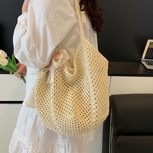 <span class=keywords><strong>Borsa</strong></span> a Spalla Grande Capacità con Due Aperture Traforate in Maglia, Nuova Collezione Primavera 2024, Versatile per Vacanze al Mare e Spiaggia - Product Image 2
