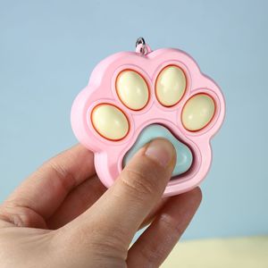 Atacado: Chaveiro Sensorial Pop It Patinha de Gato de Silicone para Alívio do Estresse, Brinquedo para Autismo, Pingente <span class=keywords><strong>Kawaii</strong></span> para Bolsa, Lembrancinha de Festa, Venda a Granel - Product Image 2
