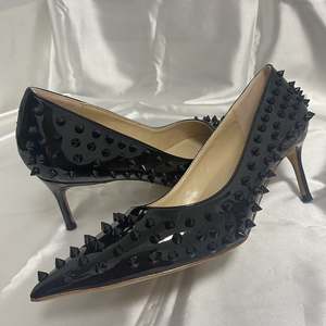 Zapatos de tacón de aguja bajos de 2 pulgadas para mujer, con remaches, para bodas, fiestas, citas, con punta, tallas grandes, personalizables con logo de fábrica - Product Image 6