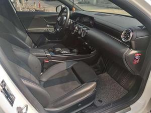 Auto Usata di Alta Gamma <span class=keywords><strong>Mercedes</strong></span> Benz <span class=keywords><strong>Classe</strong></span> <span class=keywords><strong>A</strong></span> 2021 <span class=keywords><strong>A</strong></span> 200 L Berlina Sportiva alla Moda in Ottime Condizioni per Esportazione Immediata - Product Image 6