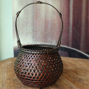 Japanese Style Bamboo Woven Flower Vase Handmade Natural Bamboo Craft Home Decoration Basket For Floral Arrangement - Product Image 1