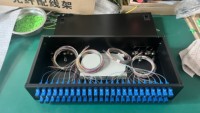 Panel Patch Fiber Optik Baja Dingin Gulung 19 Inci Khusus 48 Port Inti ODF dengan Kotak Terminal Rak Pemasangan SC/FC/ST/LC