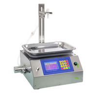 Machine de remplissage semi-automatique UC-6500 avec pompe magnétique pour poudres, bières et cosmétiques en emballages plastiques et en verre