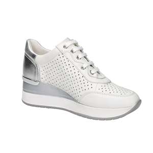 Sneakers Morbide da Donna Cinzia Bianche e Argento con Chiusura a Zip e Dettagli Traforati - Product Image 5