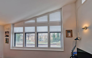 Volets sur mesure de forme irrégulière pour fenêtre de ventilation, en bois et PVC, étanches, avec flux d'air, pare-soleil pour façade extérieure de bâtiment - Product Image 6
