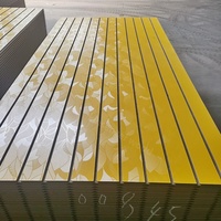 Panneaux de mur à lattes Kinsenzer modernes de première classe 4x8, épaisseur 18 mm, panneaux en fibres de bois, résistants à l'humidité, émission de formaldéhyde E1