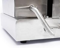 Machine commerciale de gaufrier à la fraise gaufrier en forme de fruit double face revêtement antiadhésif 1600W pour les machines à collation