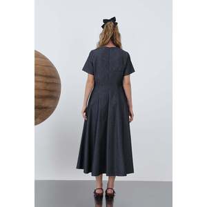 Robe midi en denim bleu marine pour femme, coupe évasée, style décontracté élégant pour tous les jours - Product Image 3