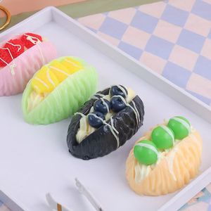 Juguete Antiestrés de Croissant, Squishy de PU con Forma de Pan y Frutas, Decoración para Restaurantes, para Niños y Niñas, Alivio del Estrés - Product Image 5