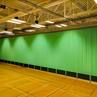 Rideau de séparation pour salle de sport commerciale, sur mesure, motorisé, à fixation au plafond, avec maille en PVC pour les écoles