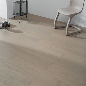Parquet en chêne massif CE, finition mate brossée UV multicouche, grade AB, silencieux, à clipser, largeur 15 mm, pour projets immobiliers - Product Image 2