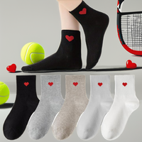 Chaussettes de tennis pour femmes, en tricot respirant, à col rond, avec motif cœur imprimé rouge sur le corps, douces, mignonnes, couleur unie