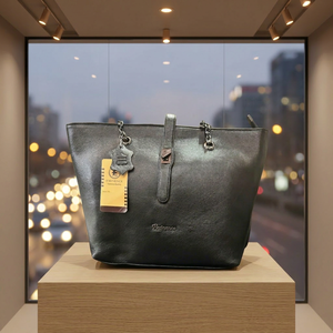 Quality Genuine Leather Ladies Casual Handbags Large Capacity Zipper Closure Waterproof Durable Lightweight Luxury Fashion Shop - Product Image 1