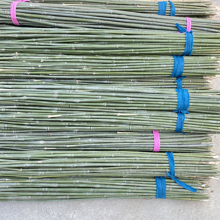 Конструкционные бамбуковые полюсы диаметром 45 мм, полностью ручной резки, доступны для оптовой продажи