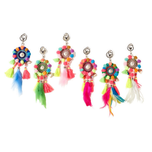 Portachiavi in stile etnico con nappe colorate e piume decorative per borsa o portachiavi - Product Image 1