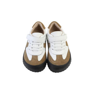 Proveedor de fábrica, venta al por mayor, zapatos casuales transpirables de goma flexibles elegantes de varios colores para niños pequeños - Product Image 1