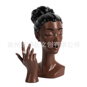 Cenicero de resina con figura de mujer negra fumando, decoración novedosa para oficina o sala de estar - Product Image 5