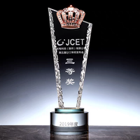 Personnalisé Or Argent Bronze Métal Couronne Trophée Verre et Cristal Coupe Prix pour les événements de concours de beauté Trophées et médailles élégants