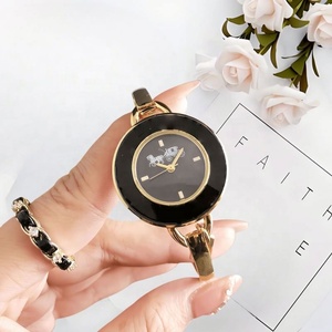 Montre pour femme, style business, boîtier en alliage, cristal saphir, chronographe, bracelet en acier inoxydable, résistante à l'eau - Product Image 1