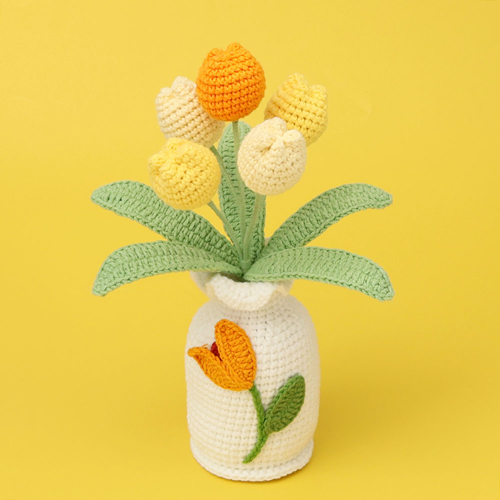 Tulipes jaunes dégradées, grand vase blanc, style Z