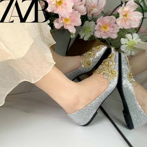 รองเท้าสตรีแฟชั่นส้นเตี้ยสไตล์จีนผูกโบว์ที่สวยงามออกแบบได้ตามต้องการ - Product Image 6