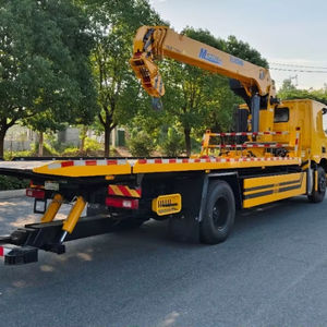 Camion grue de dépannage à plateau plat RHD et LHD de 4 à 10 tonnes pour le levage et le sauvetage de véhicules et de machines endommagés - Product Image 1