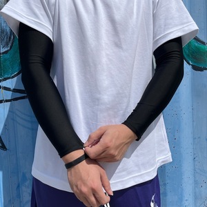 Manchon de <span class=keywords><strong>bras</strong></span> de sport élastique avec logo personnalisé coudière de protection solaire pour le basket-ball et le football pour la saison de printemps - Product Image 5