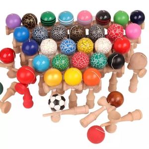 Juguete Kendama de Madera de Alta Calidad con Bola de Habilidad, Logotipo Personalizado, Acabado Colorido, Juguete de Descompresión para Niños al Aire Libre - Product Image 1
