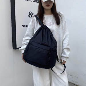 Sac de sport promotionnel durable en gros avec cordon de serrage, sac à dos de voyage pour la natation et le basketball avec poche zippée - Product Image 2