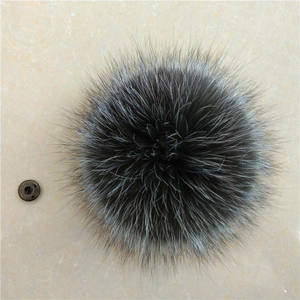 Pompons en fourrure de renard argenté véritable, colorés et moelleux, 15 cm, en gros, pompons en fourrure de raton laveur amovibles pour bonnets et chapeaux - Product Image 6