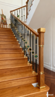 Style de luxe meilleur prix facile bricolage Installation noir aluminium balustrade mains courantes métal rampe broches pour balcon escalier