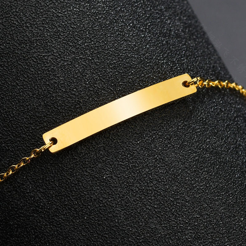 F4U-B02214_gold