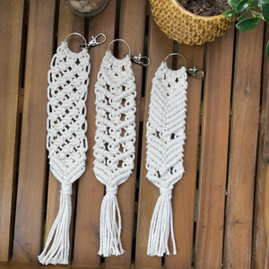 พวงกุญแจมาคราเม่ทำมืออย่างสวยงาม - Product Image 1